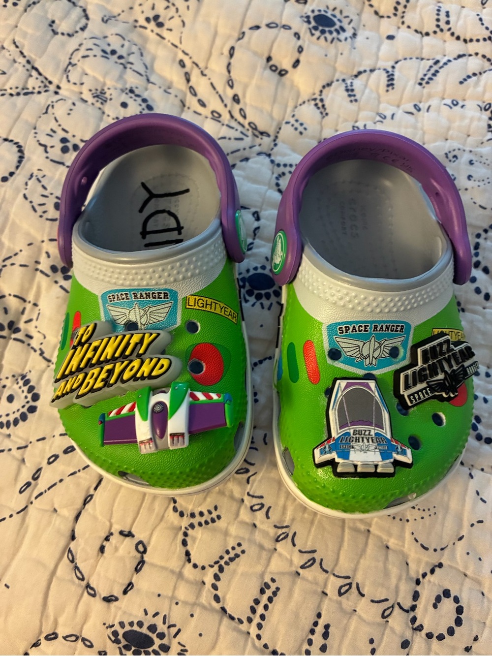 Toddler Buzz Lightyear Light Up Crocs - size 5